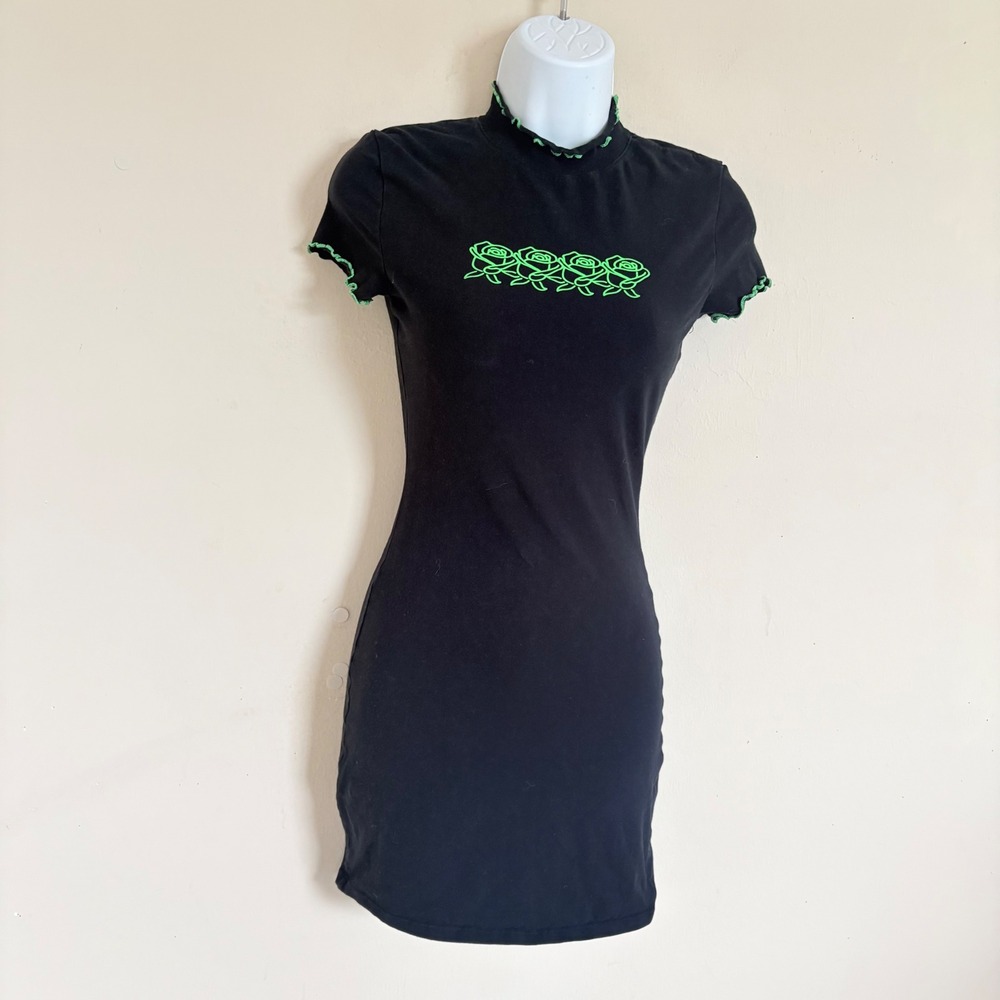 A.Lab Zumiez Blak Bodycon Neon Green Rose Print Ruffle Neck Mini Dress XS - Picture 13 of 16